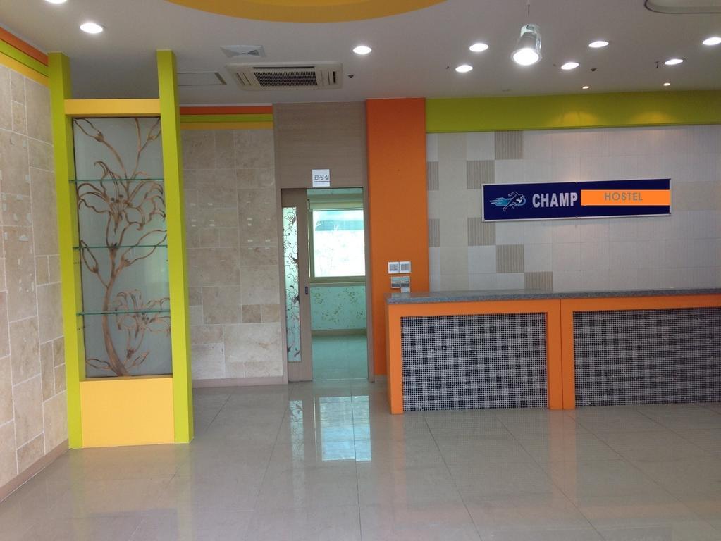 Champ Hostel ปูซาน ภายนอก รูปภาพ